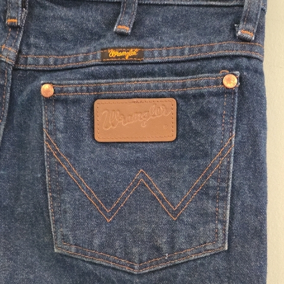 Wrangler Blue Jean Shorts with Distressed Frayed Hem Size 29/8 - Picture 5 of 11